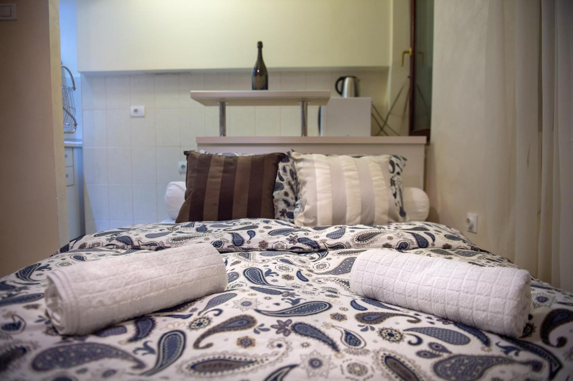 Central Charm Modern 2Br Apt-Free Parking Near Beograd Eksteriør billede